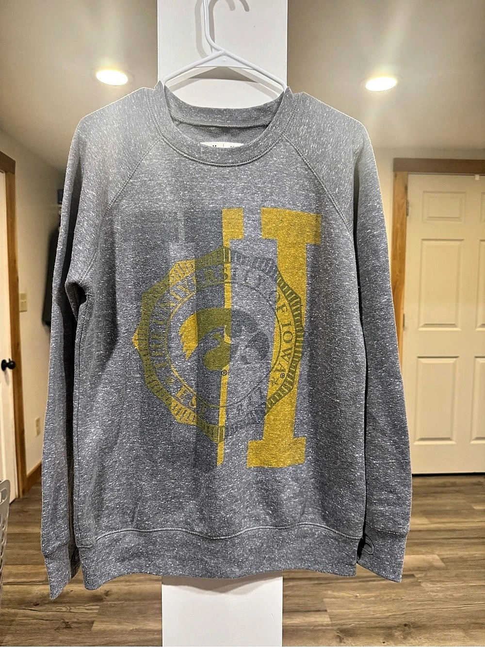 Pressbox Graphic Crewneck Sweatshirt Size Medium University of Iowa15